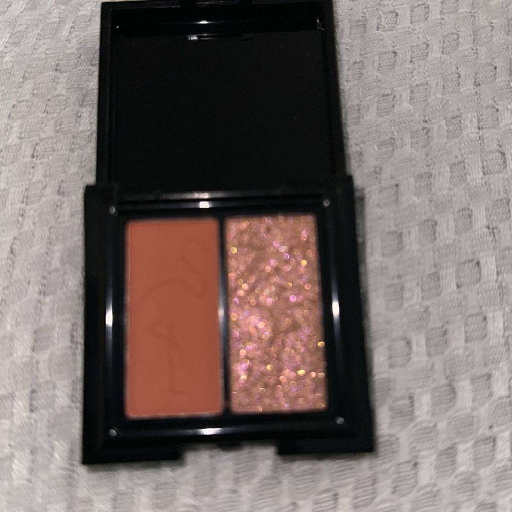 Eye Shadow Duo’s - Picture 3 of 5